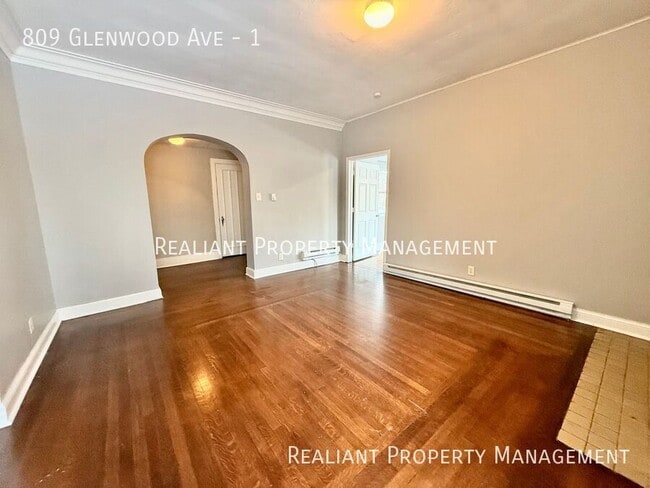 Foto del edificio - 809 Glenwood Ave