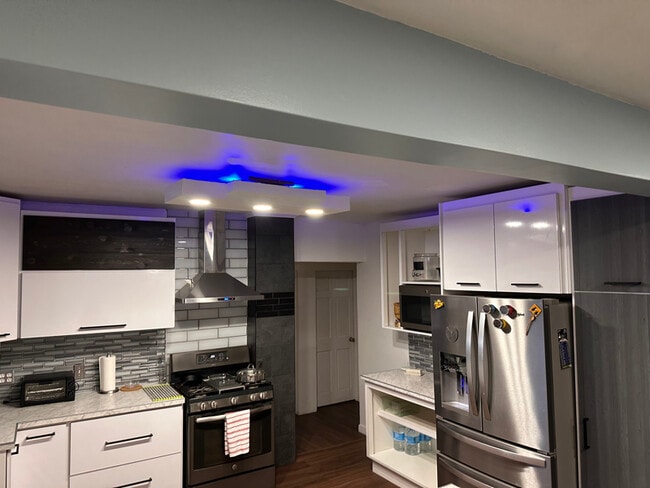 Foto del edificio - 676 Hampden St