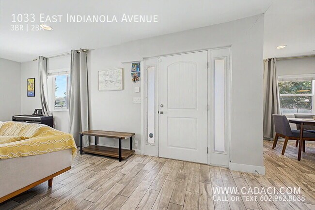 Building Photo - 1033 E Indianola Ave