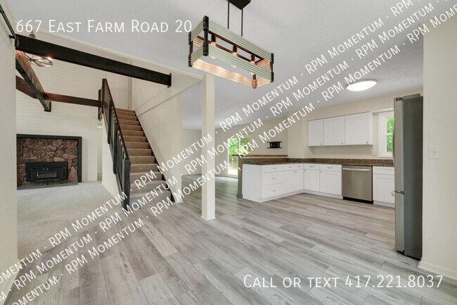 Foto del edificio - 667 E Farm Rd 20