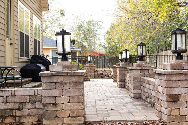 Building Photo - 318 Meridian Ridge Ct
