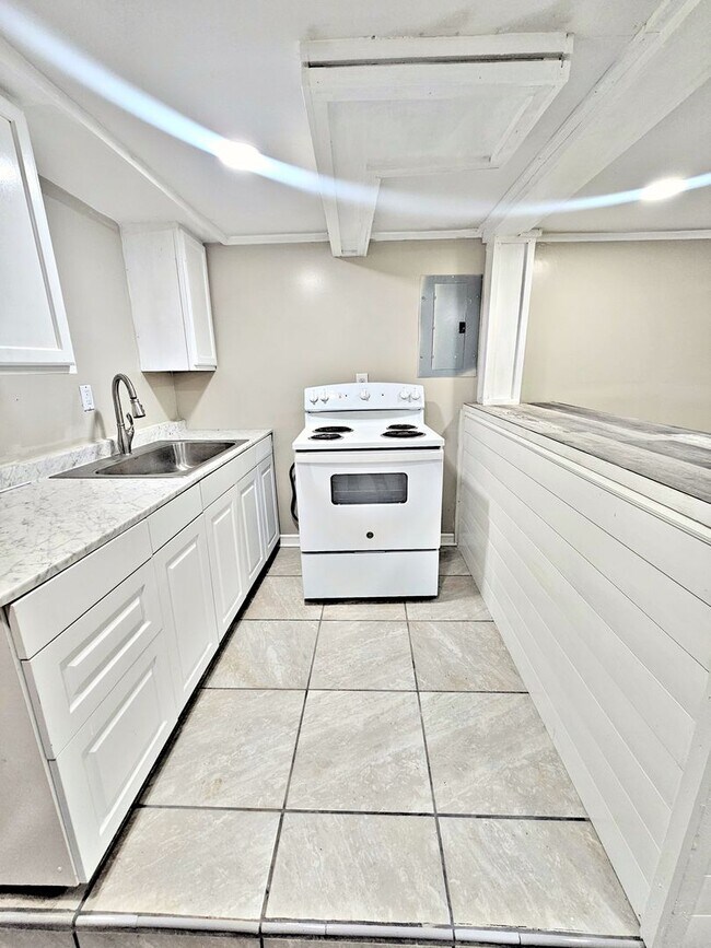 Foto del edificio - 614 3rd Ave SW