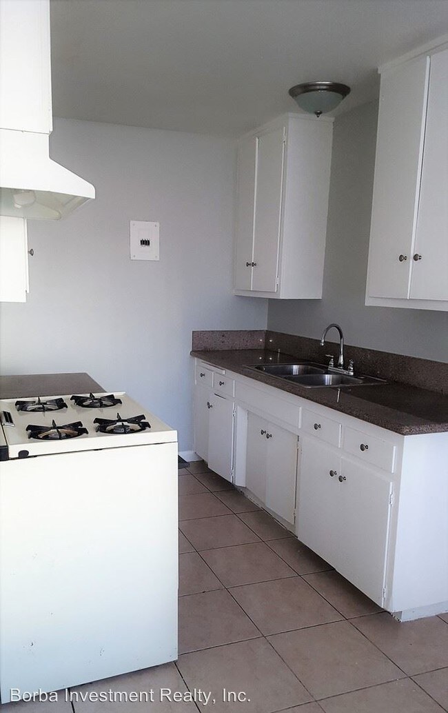 Foto del edificio - 16206 Eucalyptus Ave