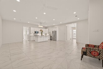 Building Photo - 10403 Anchorage Passage