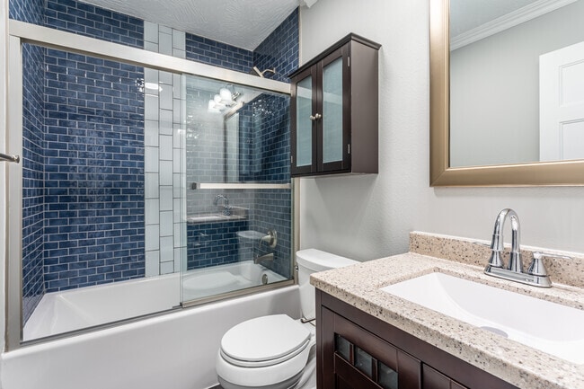 2BR, 1BA - 1400 SF - Forest Park Apartments