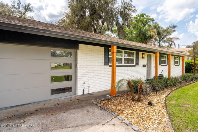 Building Photo - 256 Baisden Rd