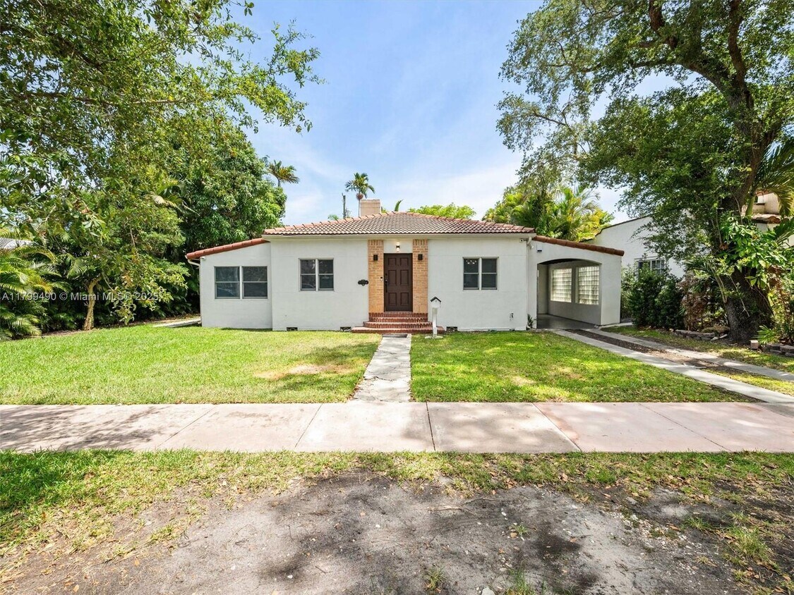 Primary Photo - 314 Romano Ave