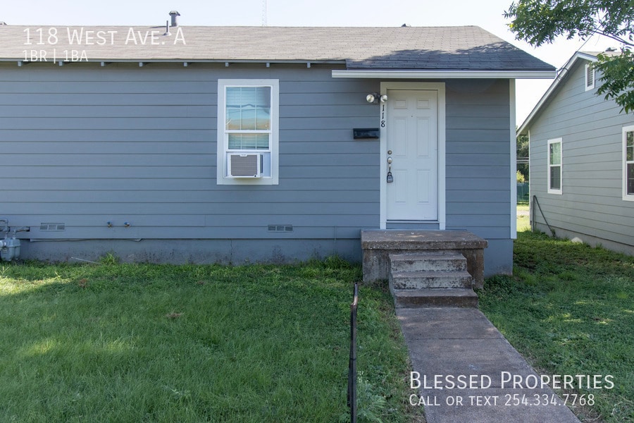 Foto principal - 118 West Ave. A-