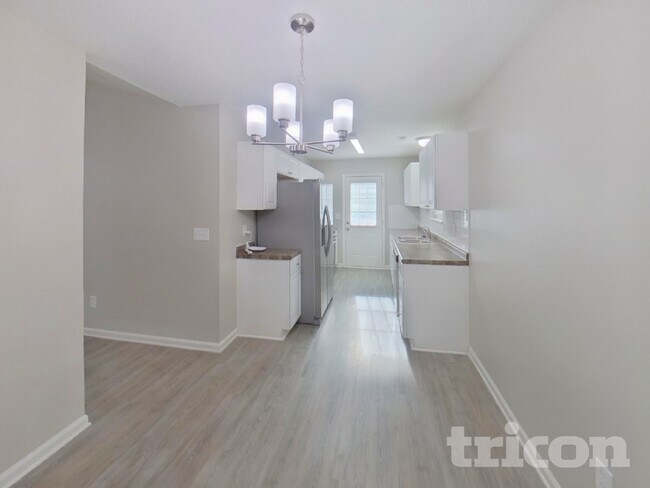 Foto del edificio - 8501 Milton Morris Dr