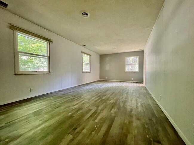 Foto del edificio - 1701 Ohio St