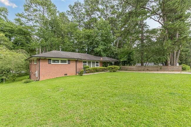 Building Photo - 2314 Bryant Dr