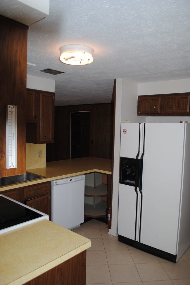 Building Photo - 4129 Huntington Forest Blvd
