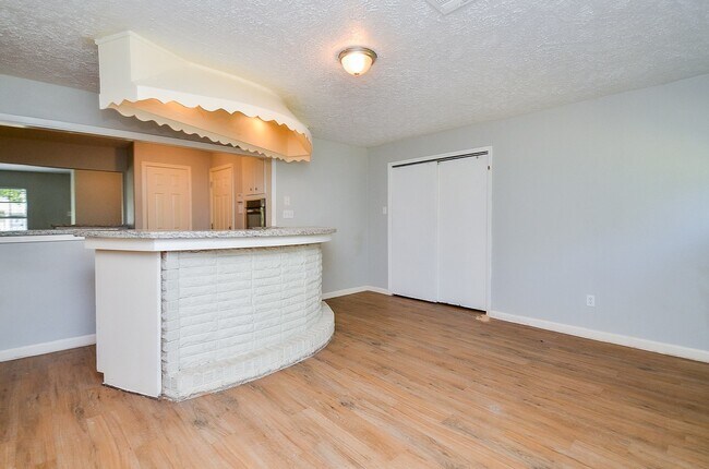 Foto del edificio - 5405 Southlea St