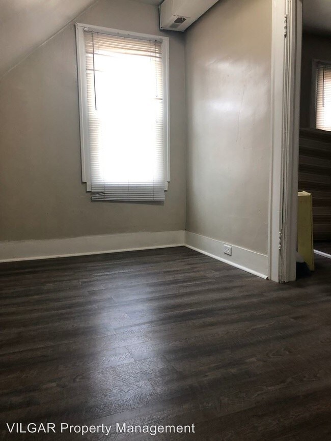 Foto del edificio - 3925 Pulaski St