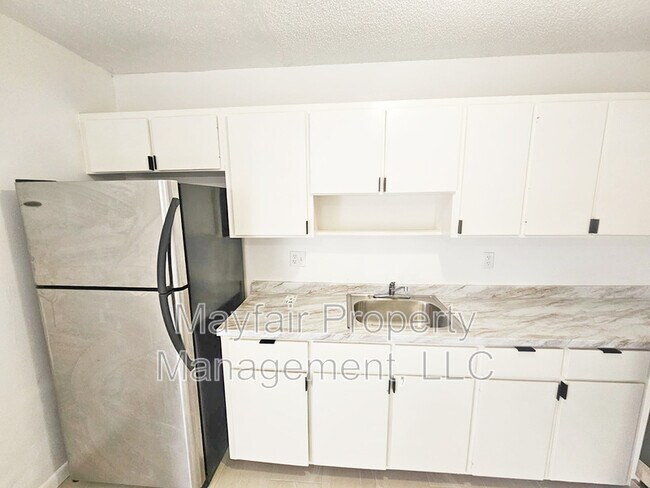 Building Photo - 3105 Perry Ave