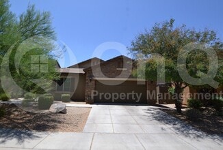 Building Photo - 3747 E Zachary Dr