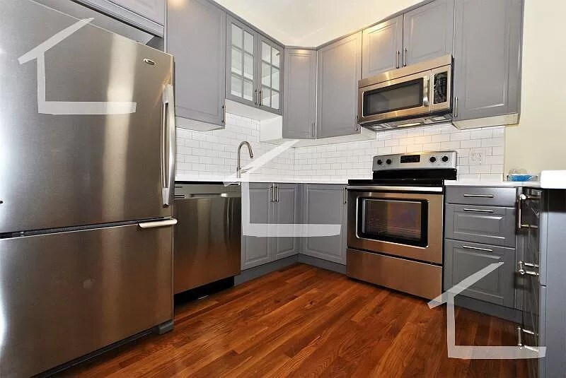 Primary Photo - 922 Beacon St