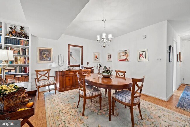 Foto del edificio - 42 Bouton Green Ct