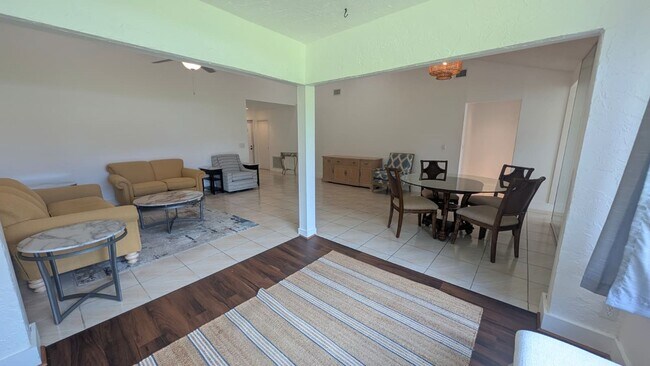 Building Photo - 3705 SW Quail Meadow Trail