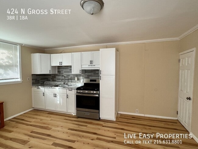 Building Photo - 424 N Gross St