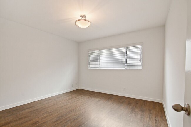 Foto del edificio - 1043 5th St