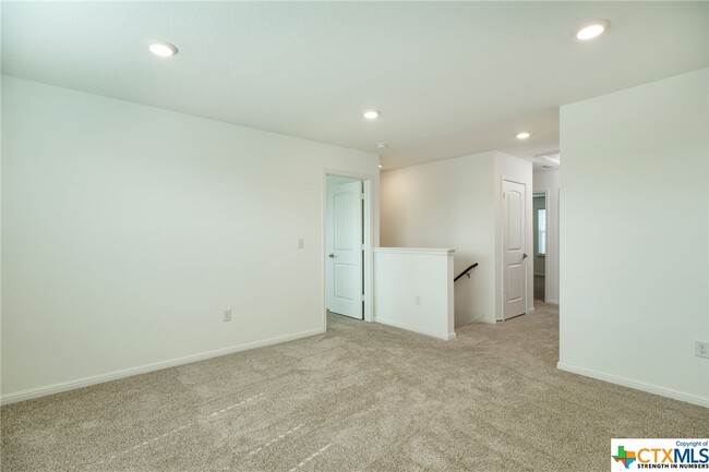 Building Photo - 409 Brody Ln