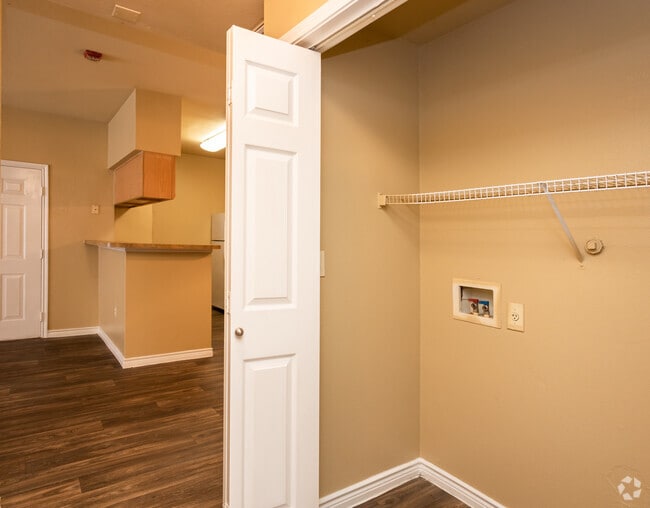 2BR, 2BA - 1031SF "The Picasso" Laundry Closet - Artisan at Willow Springs