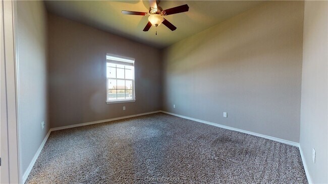 Foto del edificio - 3519 Summerway Dr