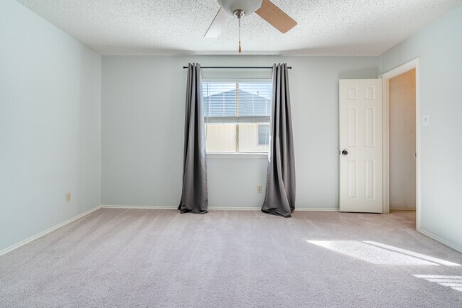 Foto del edificio - 17407 Priest River Cove