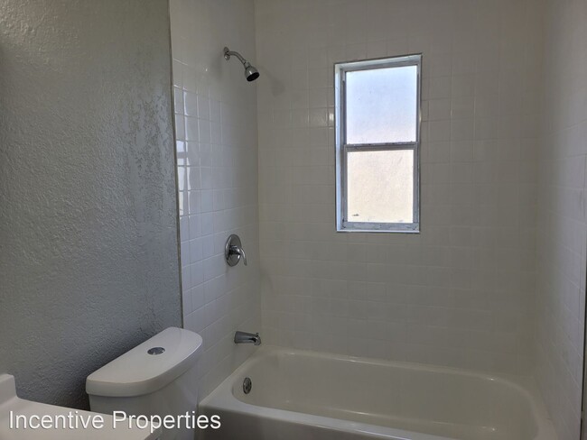 Building Photo - 3 br, 1 bath House - 7702 Pomelo Drive