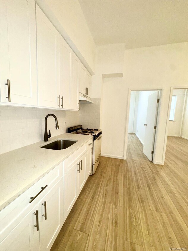 Foto principal - 238-03 Braddock Ave