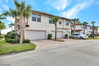 Building Photo - 1439 Santiago Cir