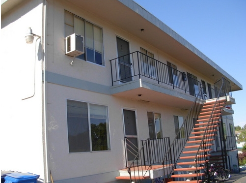 Foto del edificio - 2062 E 3rd St