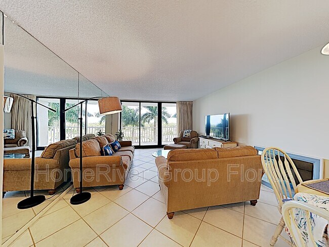 Foto del edificio - 380 Seaview Ct