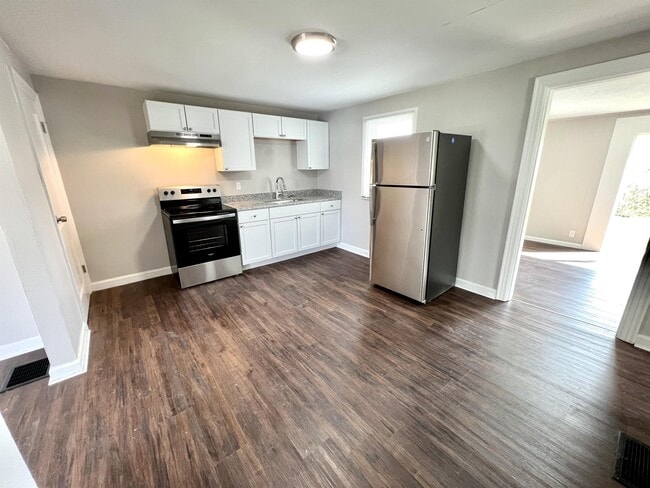 Foto del edificio - 2048 Parrish Ave
