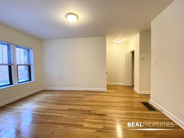 Building Photo - 1 bedroom in CHICAGO IL 60657