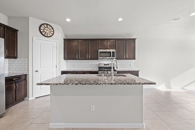 Building Photo - 3015 Lightles Manor Ct
