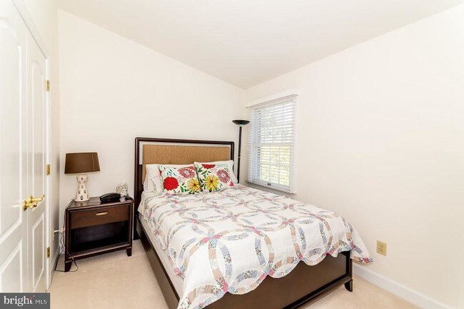 Foto del edificio - 8138 Madrillon Ct