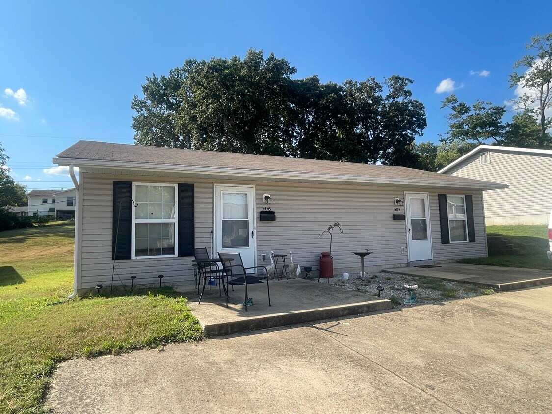 Primary Photo - 506 N 5th St