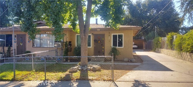 Primary Photo - 1477 N Raymond Ave