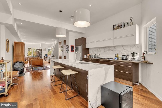 Foto del edificio - 1207 Girard St NW