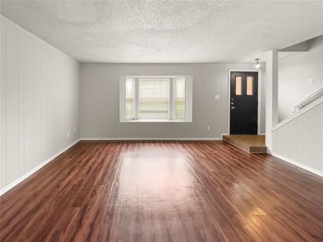 Foto del edificio - 517 Pecan Acres Ct