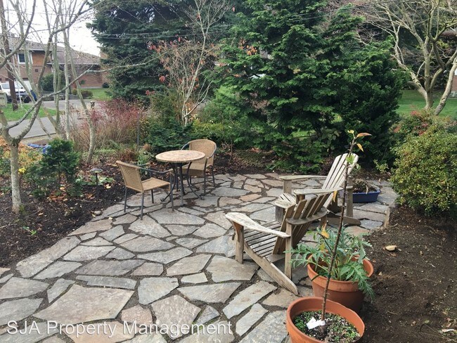 Foto del edificio - 12710 6th Ave NW