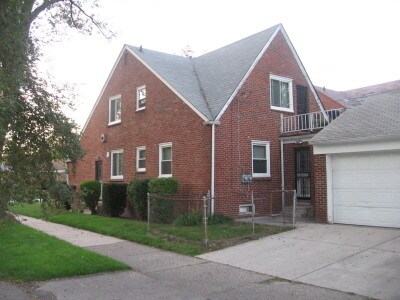 Primary Photo - 18004 Hubbell Ave