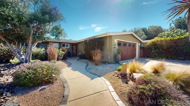 Building Photo - 2755 Wyandotte Ave