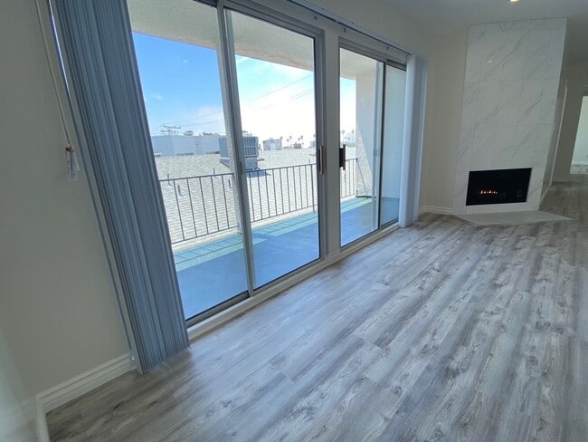 View From Living Area With Gas Fire Place - 832 11th St