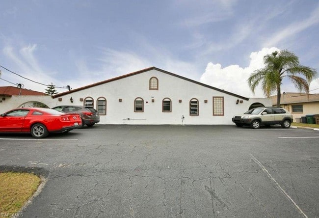 Building Photo - 1249 SE 8th St