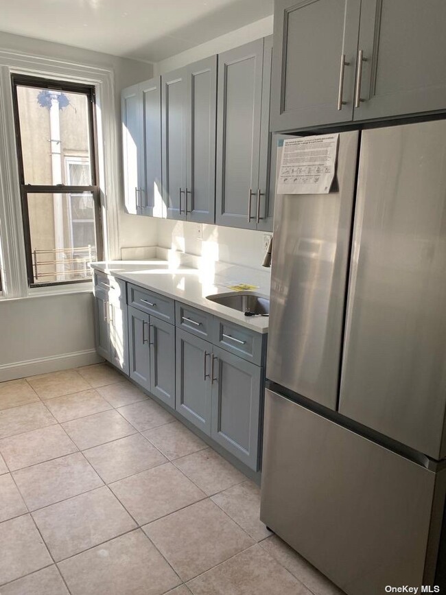 Foto del edificio - 1331 Bronx River Ave