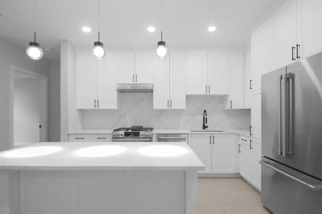 Building Photo - 18 Artisan Dr