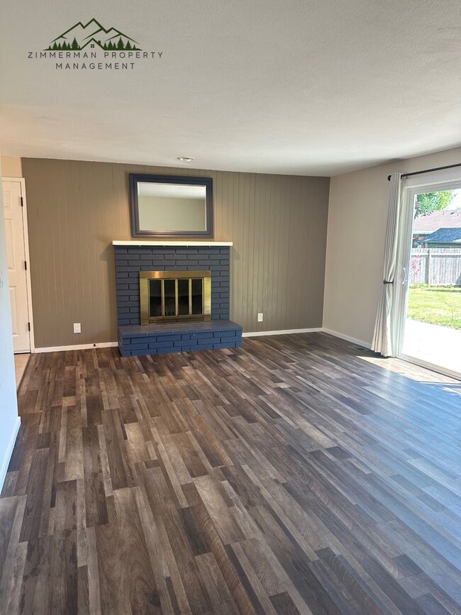 Building Photo - Updated 3-Bedroom 2-Bath Home in Desirable...